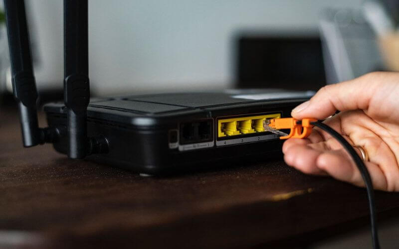 Internet Outage Frustrates Moroccan Users as Maroc Telecom Works to Repair Damaged Submarine Cable