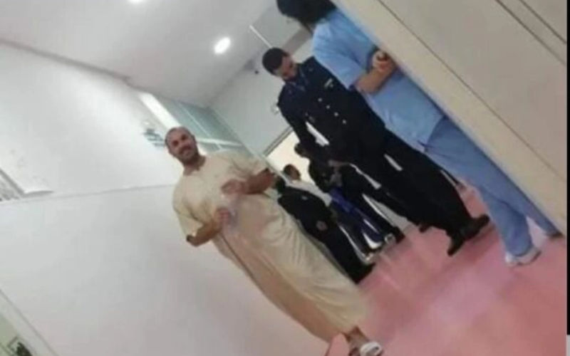 Jailed Rif Protest Leader Granted Emotional Hospital Visit to Cancer-Stricken Father