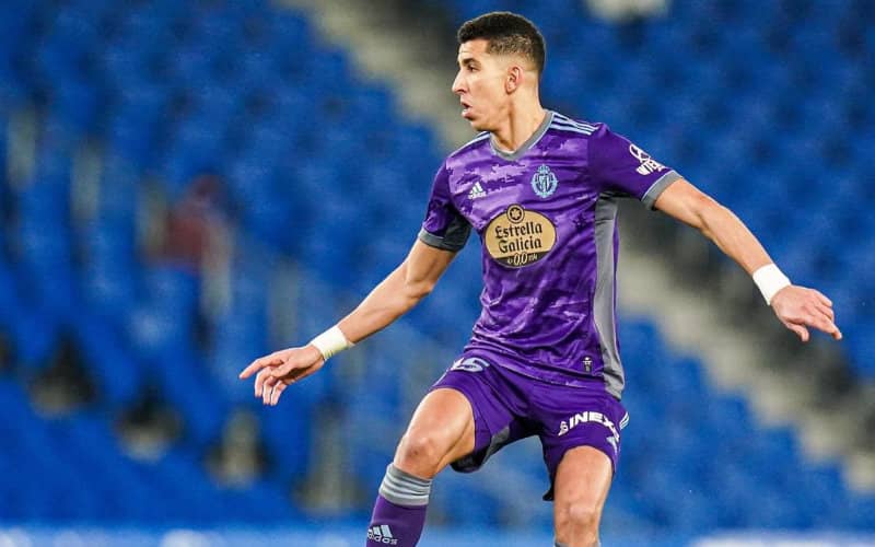 FC Lorient Renews Interest in Moroccan Defender Jawad El-Yamiq