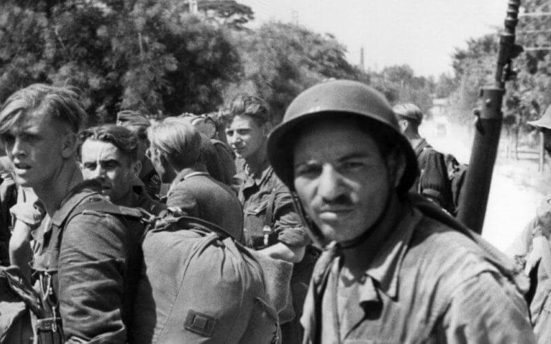 Macron Urges French Cities to Honor African WWII Soldiers with Street Names