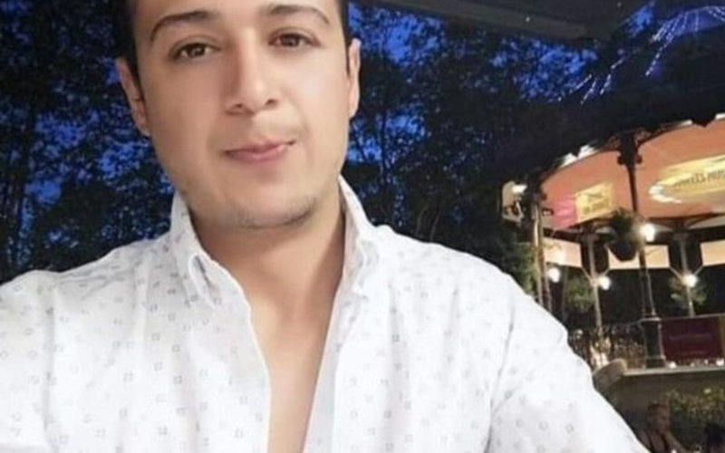 Man Fatally Stabbed in Paris Bar Dispute Over Stolen Phone