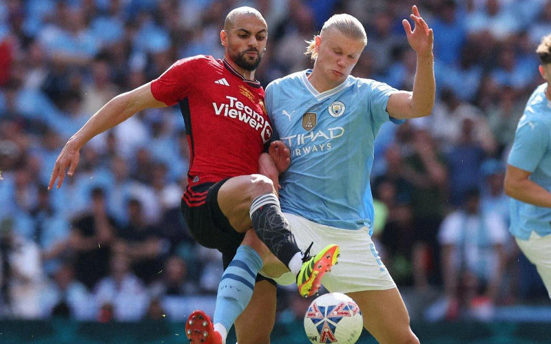 Manchester United Legend Questions Amrabat's Future After Difficult Season
