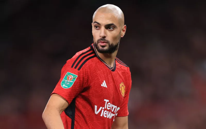 Manchester United's Amrabat Weighs Lucrative Saudi Transfer Offer