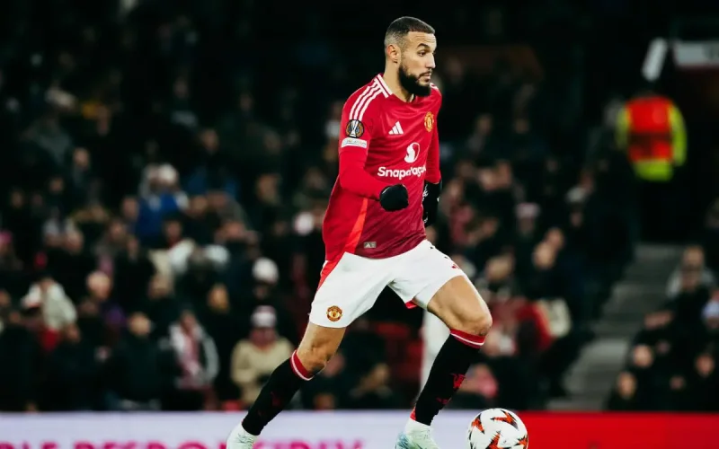 Mazraoui's Absence Sparks Youth Sensation at Manchester United