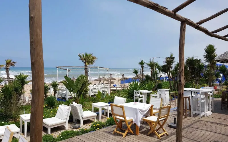Moroccan Authorities to Demolish 7 Illegal Beach Bars and Restaurants in Dar Bouazza
