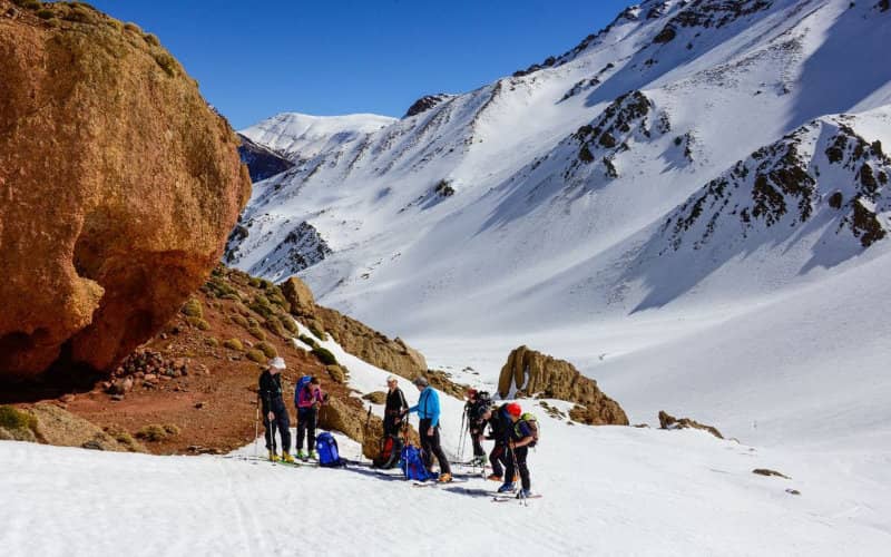 Moroccan Authorities Rescue 15 Hikers Trapped by Snowstorm Near Imilchil Lakes