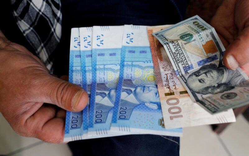 Moroccan Dirham Dips Against Euro, Gains on Dollar Amid Stable Reserves