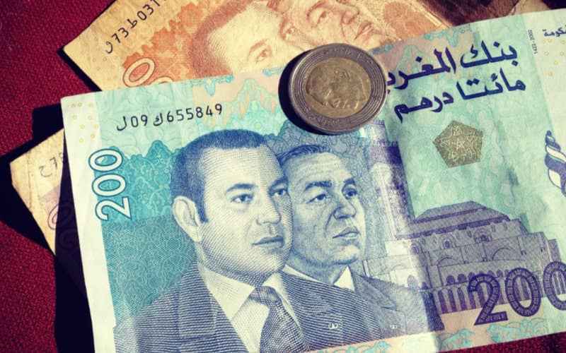 Moroccan Dirham Holds Steady Against Euro, Slips vs Dollar as Reserves Rise