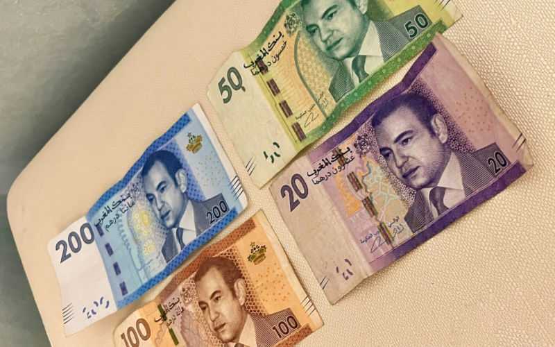 Moroccan Dirham Weakens Against Euro, Gains on Dollar as Reserves Rise