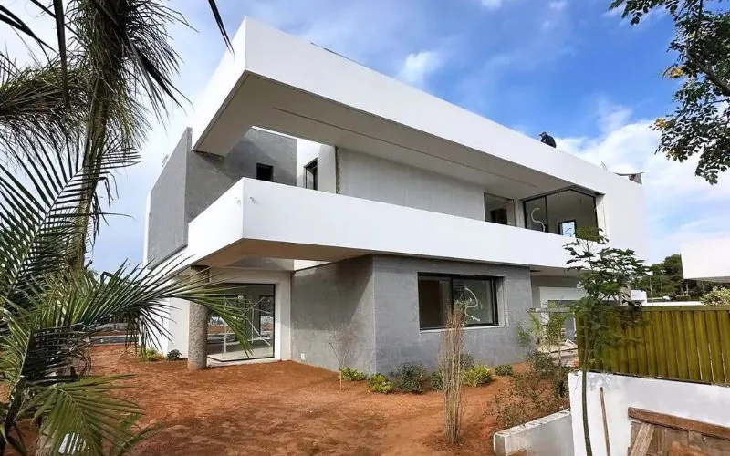 Moroccan Expats Beware: 30-Day Deadline Threatens Real Estate Dreams with Hefty Penalties