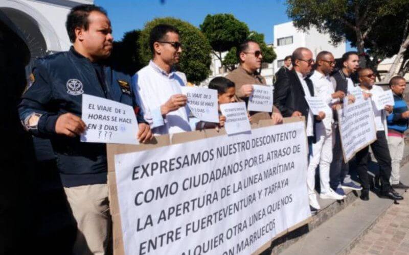 Moroccan Expats in Canary Islands Protest Closure of Vital Maritime Link to Morocco