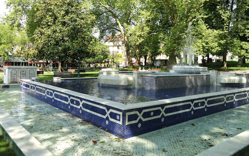 Moroccan Fountain in Aix-les-Bains Gets Free Restoration by Local Craftsmen