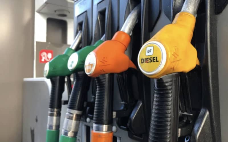 Moroccan Fuel Prices Surge Despite Global Oil Decline, Consumer Groups Protest