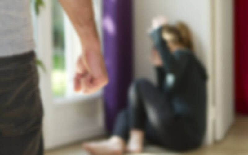 Moroccan Man Sentenced to 5 Years for Violent Theft and Maternal Abuse