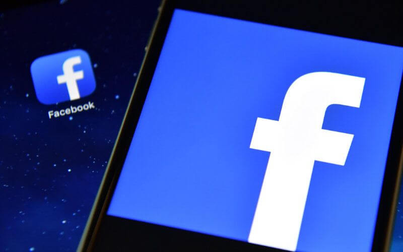 Moroccan Man's Visa Denied Over Radical Facebook Posts, Ordered to Leave France