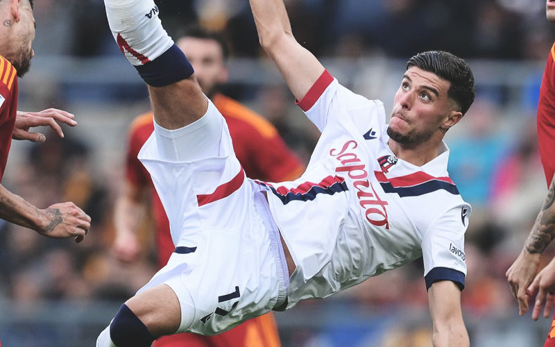 Moroccan Midfielder El Azzouzi Shines in Bologna's Victory Over Roma