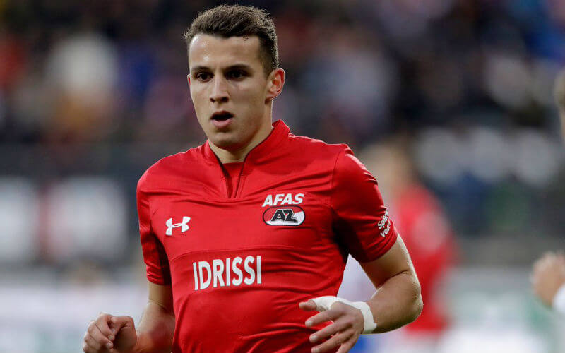 Moroccan Midfielder Scores Stunning Corner Kick Goal for AZ Alkmaar