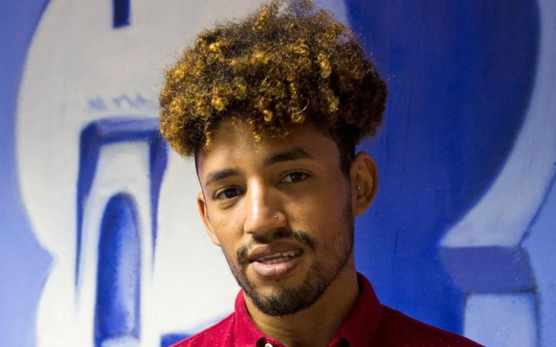 Moroccan Migrant's Journey: From Bus Stowaway to University Pioneer in Spain