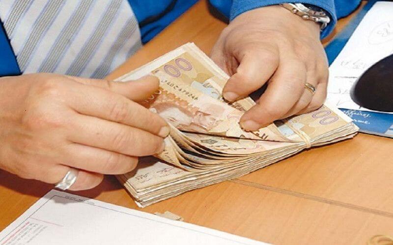 Moroccan Remittances Plunge 9.2% in January, Foreign Investment Down 30.4%