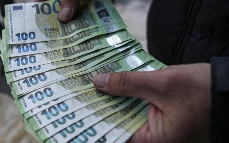 Moroccan Traveler Caught Smuggling €85,000 at Tangier Port