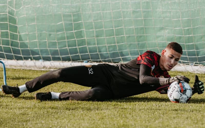 Moroccan U20 Goalkeeper Rayane Falchou Hospitalized After Car Accident in Belgium