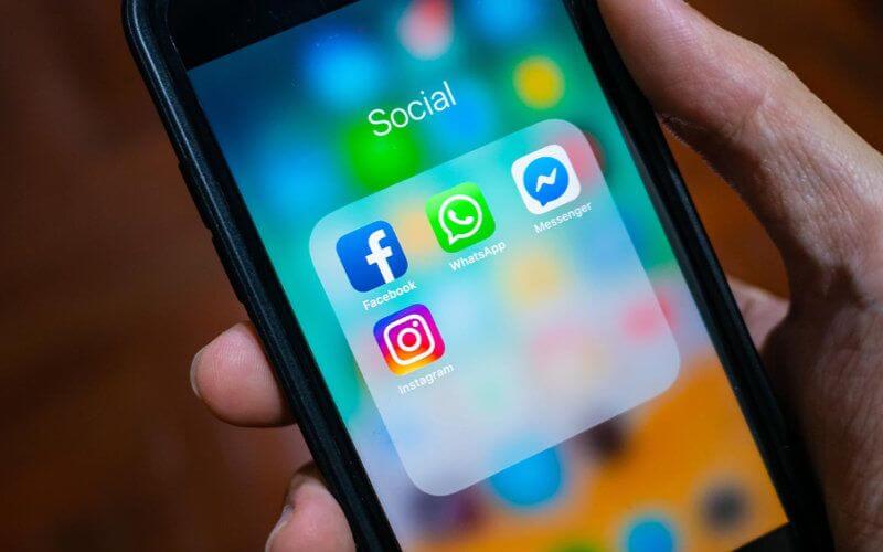 Morocco Bans WhatsApp and Facebook for Interior Ministry Officials Over Security Concerns