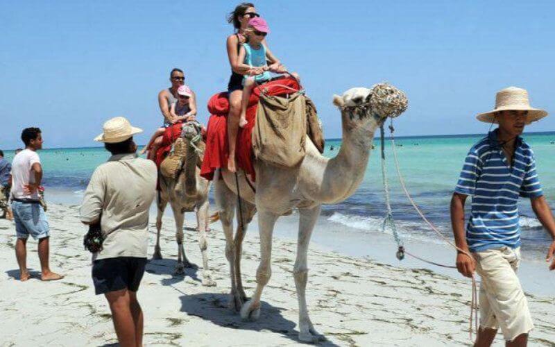 Morocco Emerges as Top Summer Destination for French Tourists, Average Budget Hits €1,502