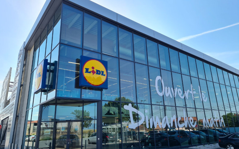 Muslim Woman Assaulted in French Supermarket, CFCM Condemns Attack