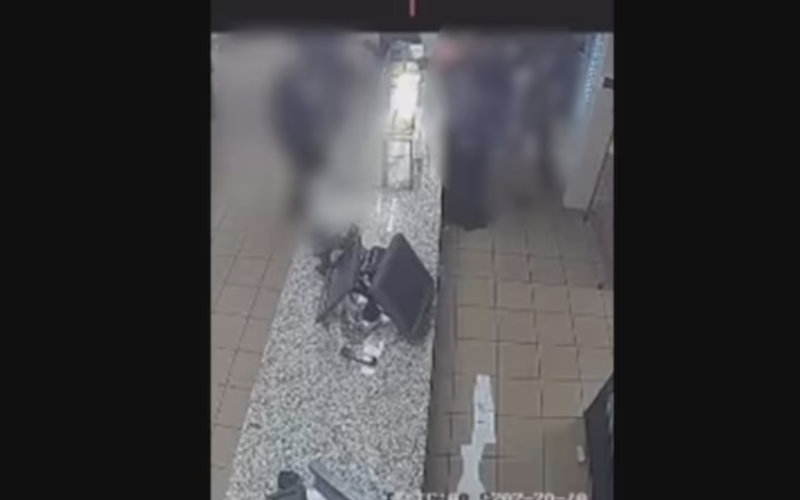 Muslim Woman Brutally Attacked in Ontario Restaurant, Hijab Allegedly Removed