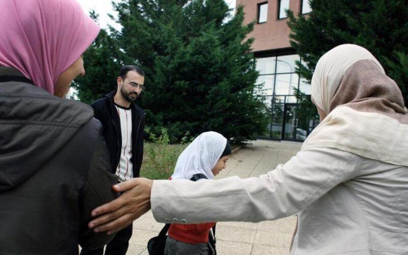 Muslim Woman to Sue French Far-Right Politician Over Veil Incident