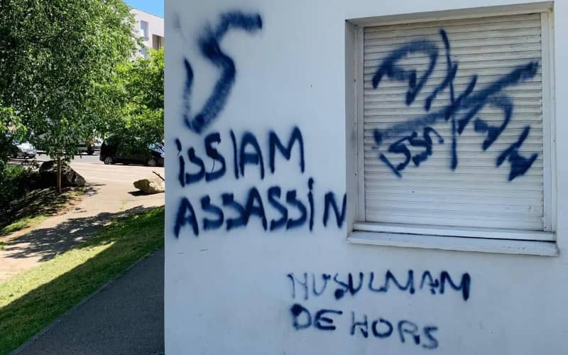 Nazi and Islamophobic Graffiti Defaces Student Housing in Lyon Suburb