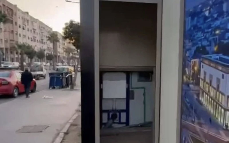 New Public Toilets Vandalized in Casablanca, Investigation Launched