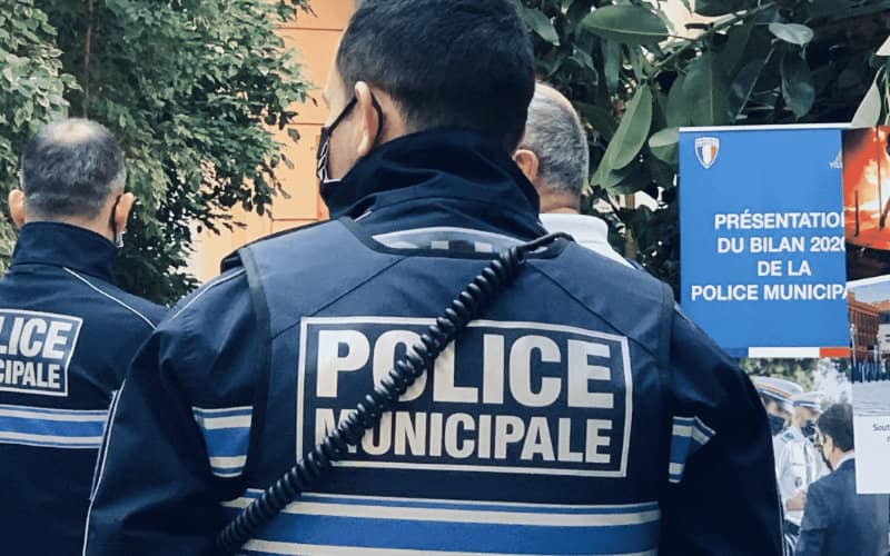 Newborn Twins Found Abandoned Near Nice Mosque, Police Investigate