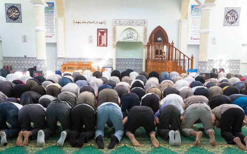 Paris Grand Mosque Introduces Weekly Prayer for France's Prosperity and Unity