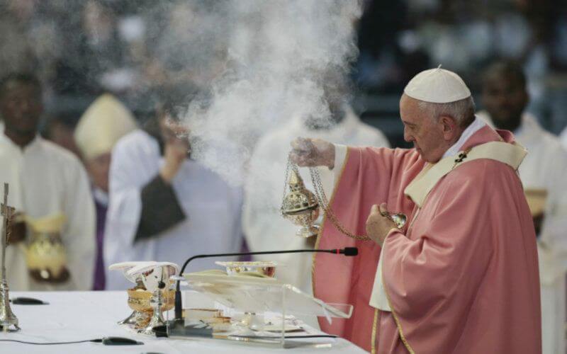 Pope Francis Calls for Unity and Dignity in Mass Attended by 10,000 in Morocco