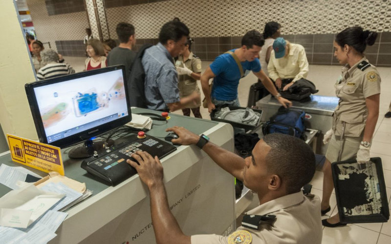 Pro-Israeli Moroccan Journalist Detained and Expelled from Cuba in Shocking Airport Ordeal