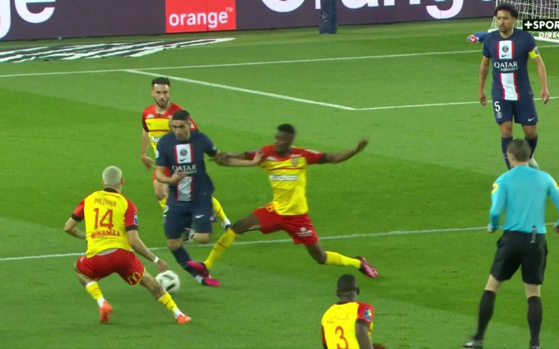 PSG's Hakimi Accepts Apology from Lens Player After Dangerous Tackle in Ligue 1 Match