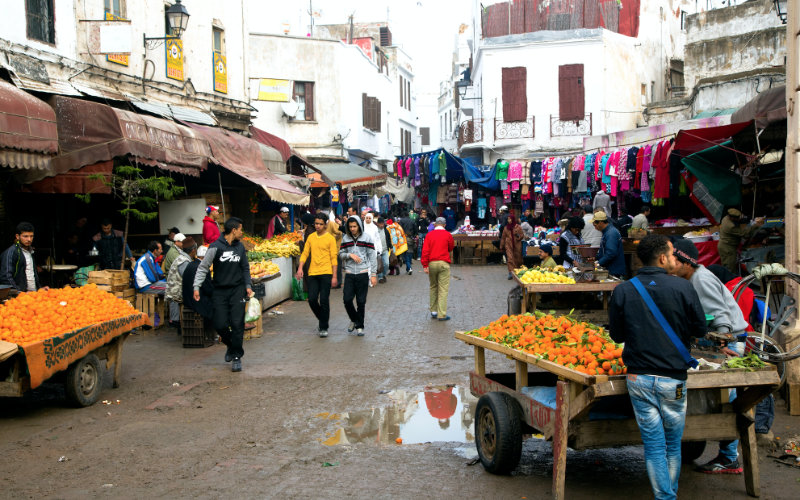 Rabat's Takaddoum District Grapples with Surge in Unregulated Street Vendors