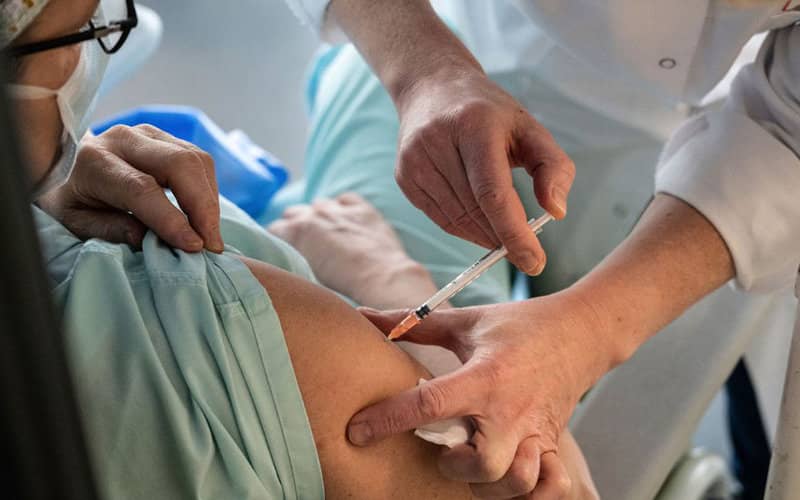 Religious Leaders Affirm COVID-19 Vaccines Compatible with Muslim and Jewish Faiths
