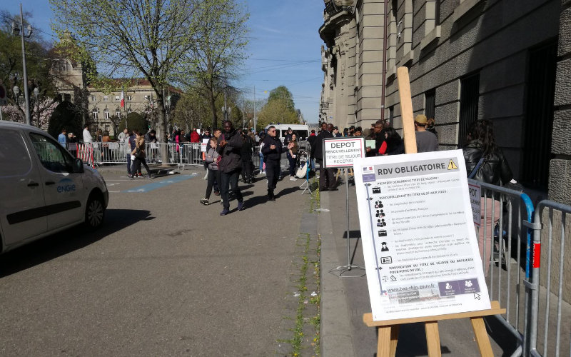 Residence Permit Delays in France Leave Legal Immigrants at Risk of Losing Status