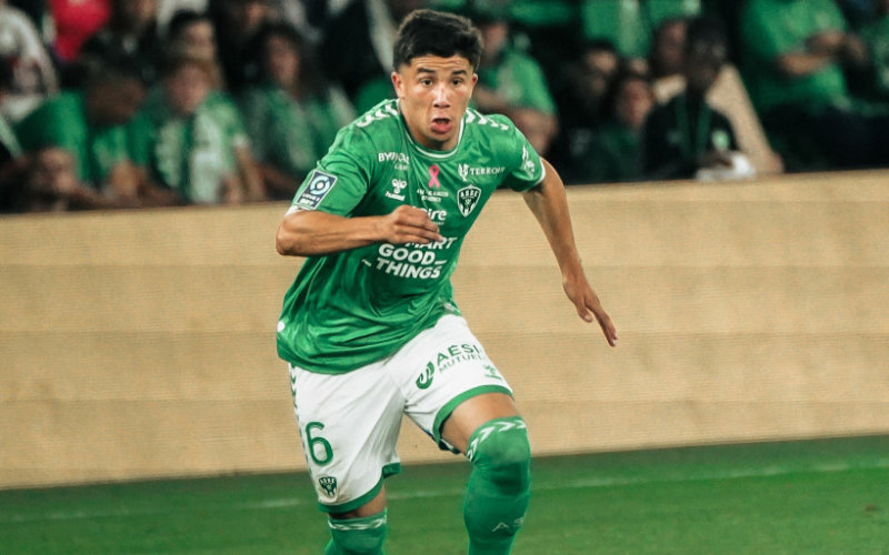 Saint-Étienne's Rising Star Bouchouari Faces Internal Criticism Despite Talent