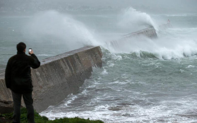 Severe Weather Halts Ferry Service Between Spain and Morocco in Gibraltar Strait