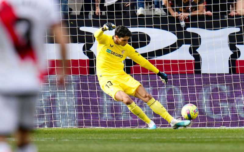 Sevilla Goalkeeper Bounou Cleared After On-Field Collapse in La Liga Match