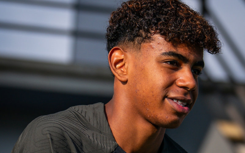 Spain Courts Barcelona Prodigy Lamine Yamal Amid National Team Decision