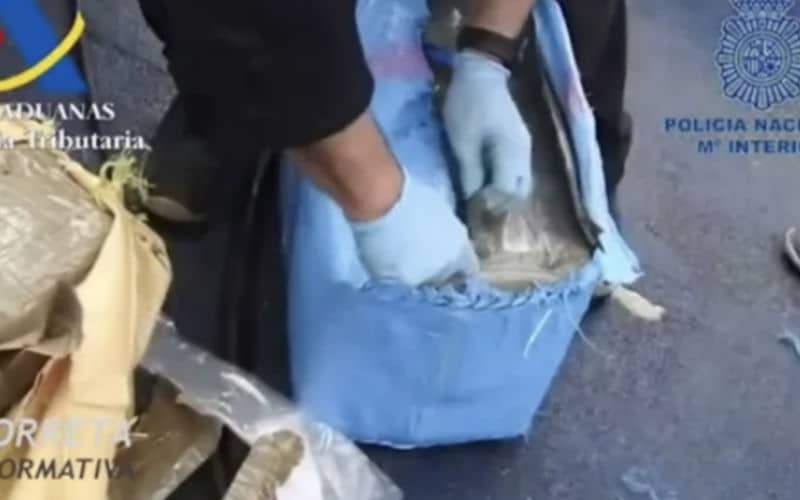 Spanish Police Seize 4.4 Tons of Moroccan Cannabis, Arrest Two Britons in Maritime Bust