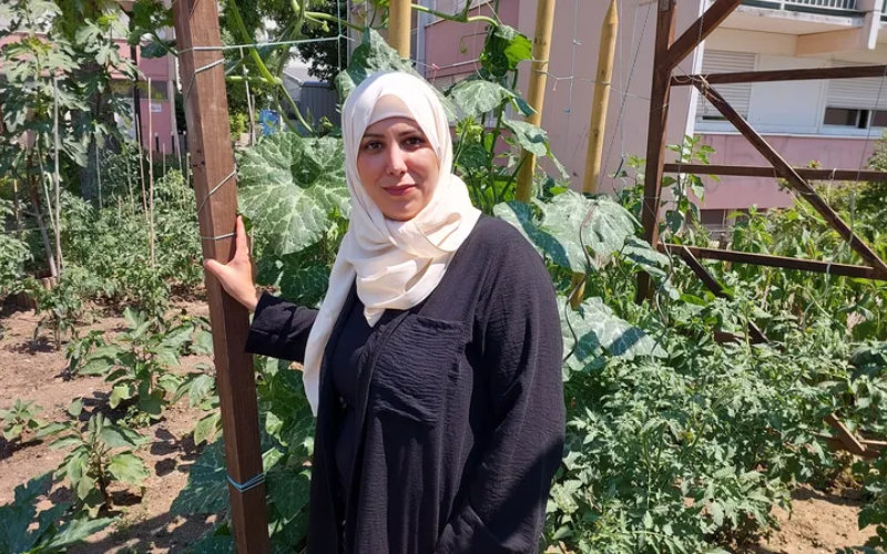 Strasbourg's Heatwave: Moroccan Immigrants Lead Cooling Strategies in Sweltering Hautepierre