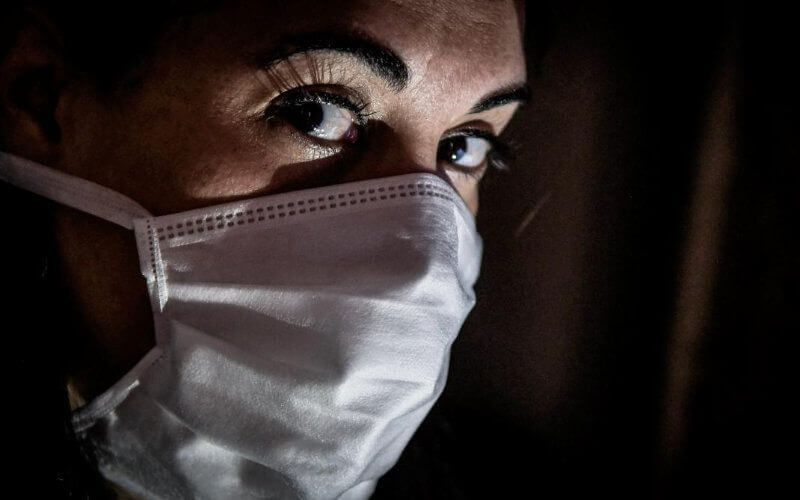 Study: Coronavirus May Spread Through Speech, Lingering in Air for Minutes