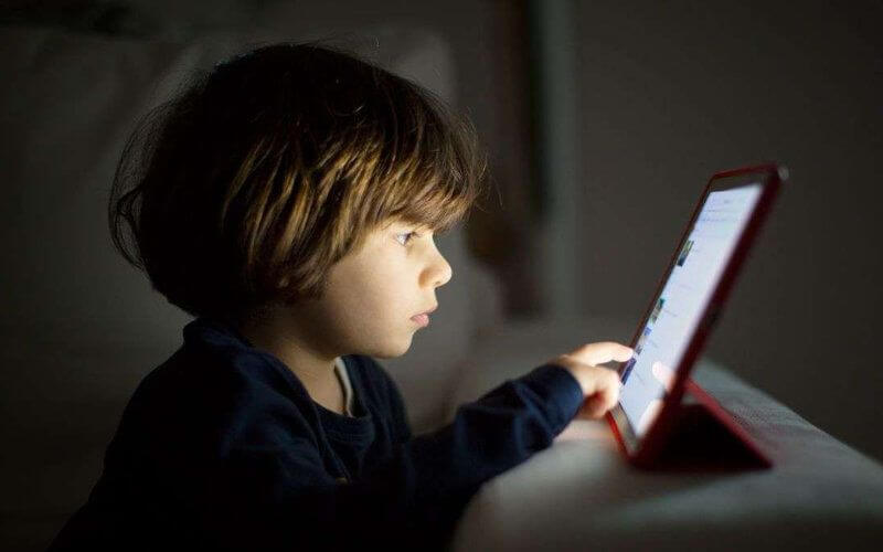 Study: Morning Screen Time Triples Language Disorder Risk in Children