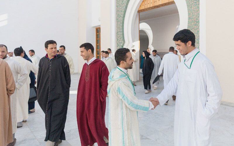 Survey Reveals Moroccan Youth More Religious Than Older Generations