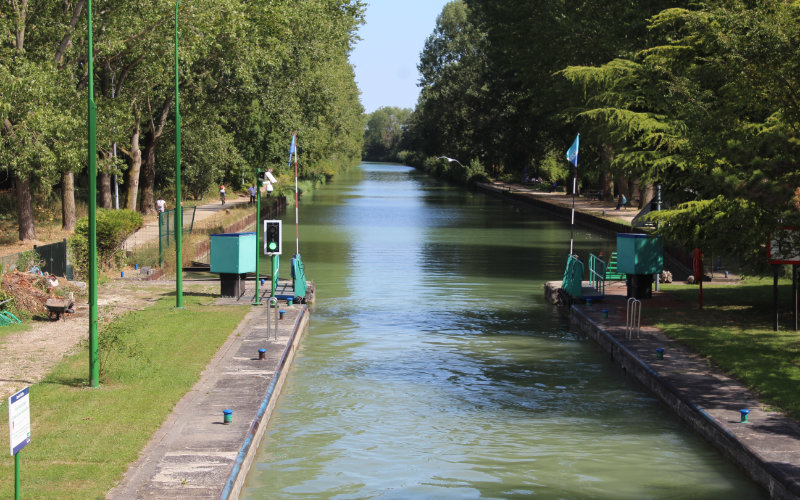 Tragedy Strikes: Teen Drowns in Forbidden Waters of Marne River, Sparking Safety Concerns